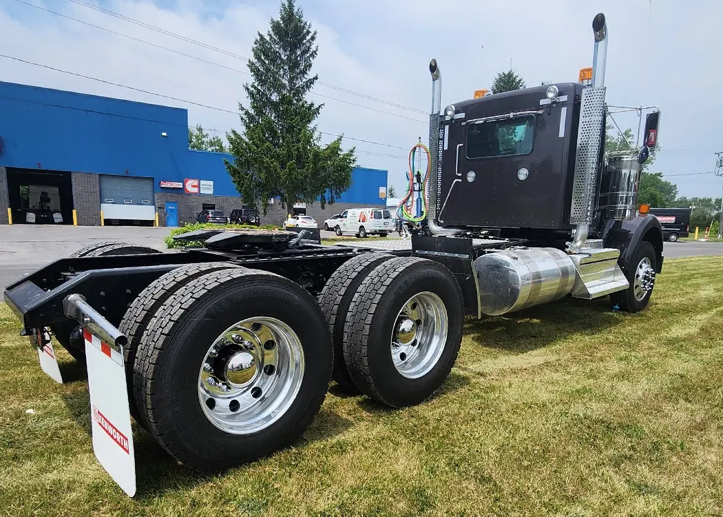 Kenworth W900